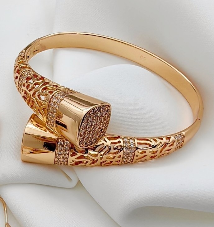 تکدست زنانه طرح طلا ژوپینگ